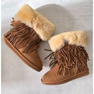 RJ’s Fuzzies Fringe Boots Shearling
